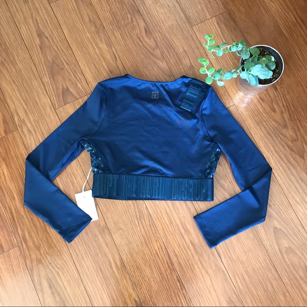 Lime & Vine Chelsea Cropped Long Sleeve Workout Top Size Medium NWT - Picture 3 of 6